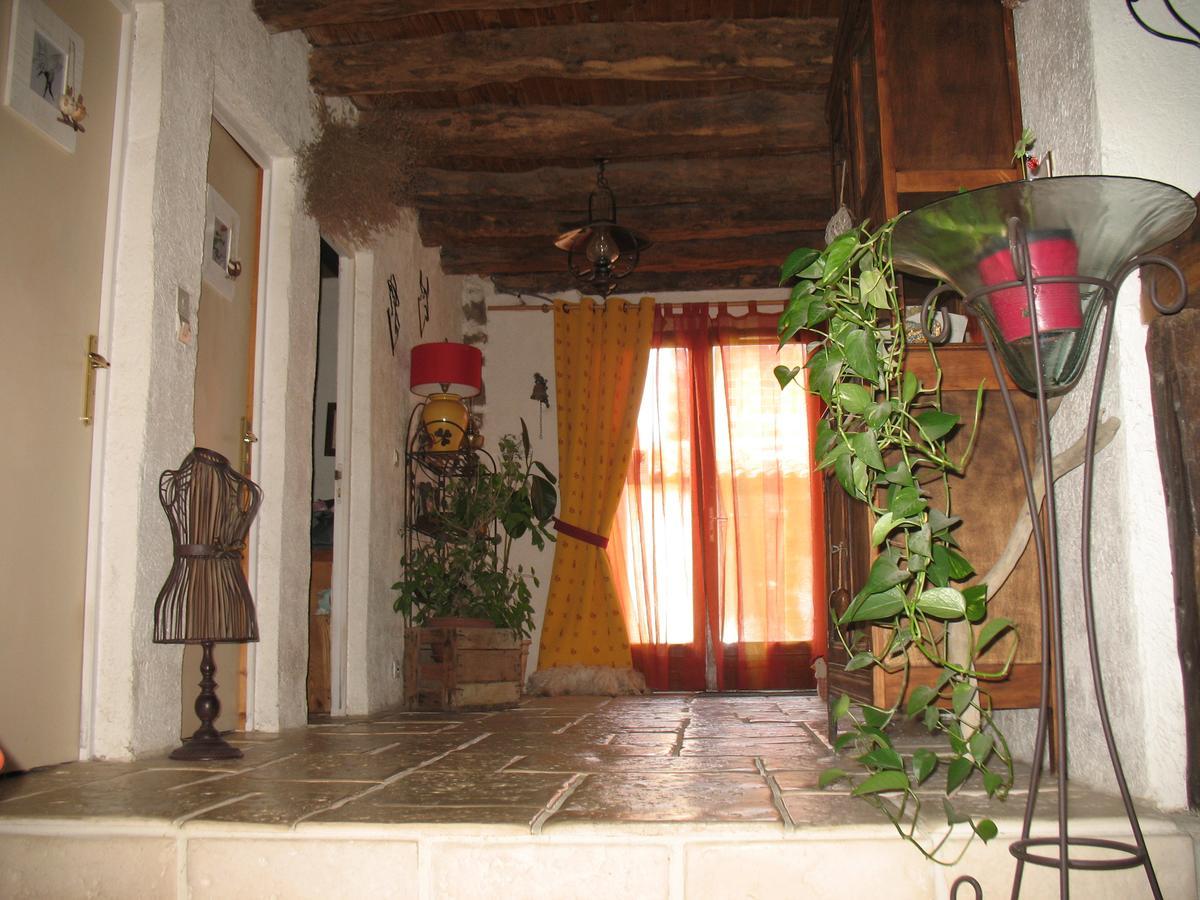 La Croix De Camargue Panzió Oradour-sur-Glane Kültér fotó